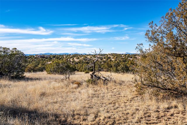 27 Gwendolyn, Santa Fe, NM 87506