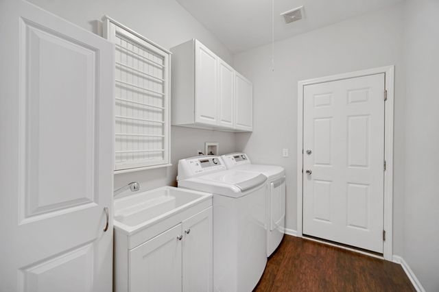 0N745 Bartelt Road, Geneva, IL 60134