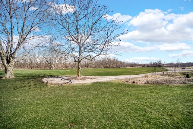 0N745 Bartelt Road, Geneva, IL 60134