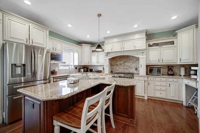 0N745 Bartelt Road, Geneva, IL 60134
