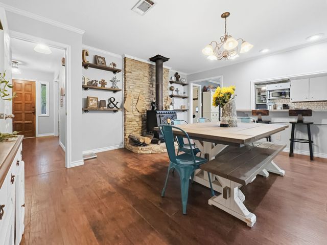 206 Navajo Trail, Hamilton, TX 76531