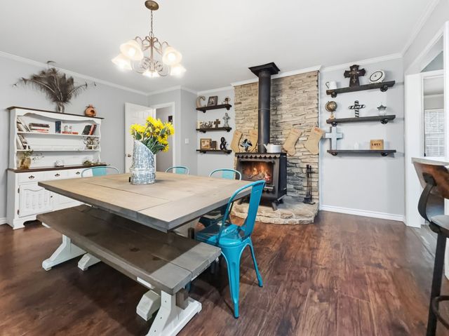 206 Navajo Trail, Hamilton, TX 76531