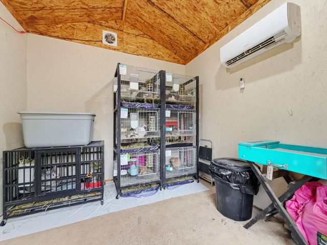 206 Navajo Trail, Hamilton, TX 76531