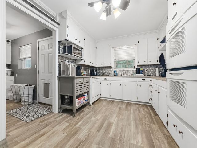 206 Navajo Trail, Hamilton, TX 76531