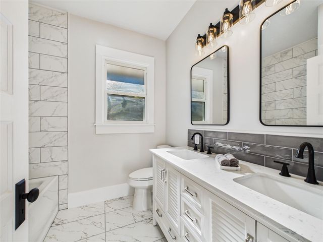 1010 Ross Street, La Marque, TX 77568