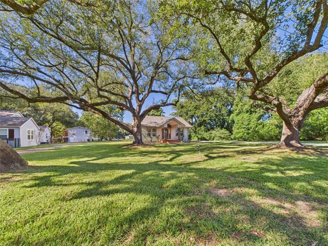 1010 Ross Street, La Marque, TX 77568