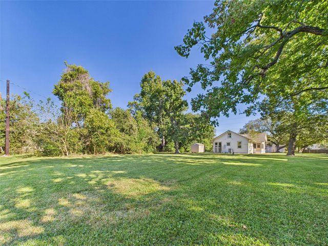 1010 Ross Street, La Marque, TX 77568