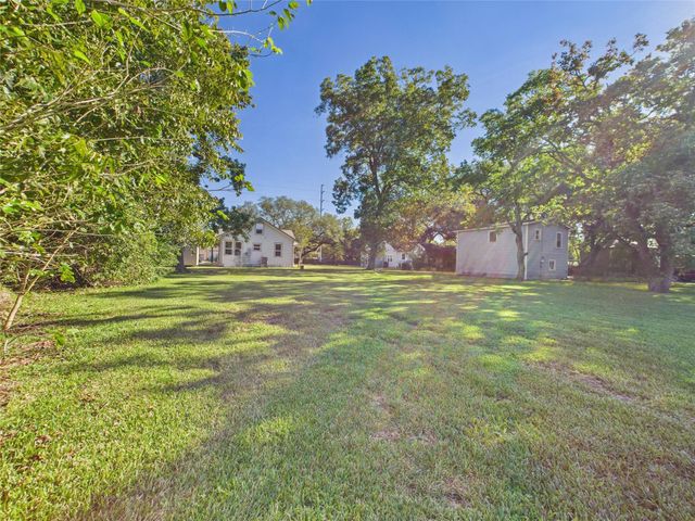 1010 Ross Street, La Marque, TX 77568