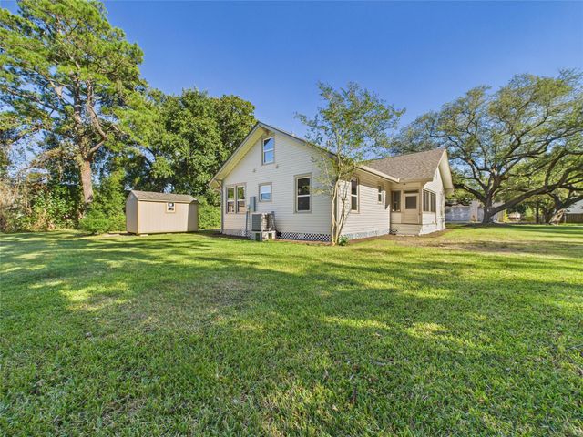 1010 Ross Street, La Marque, TX 77568