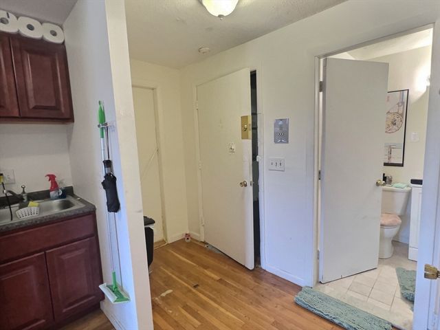 1039 Commonwealth Ave 20, Boston, MA 02215