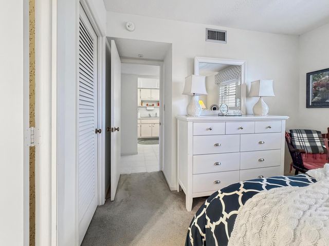 555 NW 4th Avenue 401, Boca Raton, FL 33432