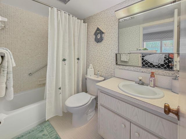 555 NW 4th Avenue 401, Boca Raton, FL 33432