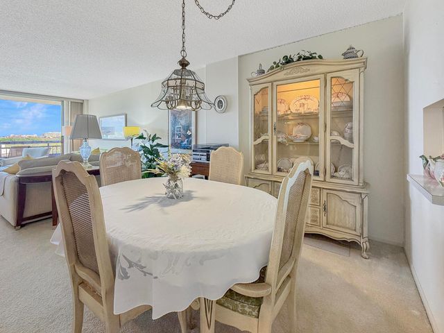 555 NW 4th Avenue 401, Boca Raton, FL 33432