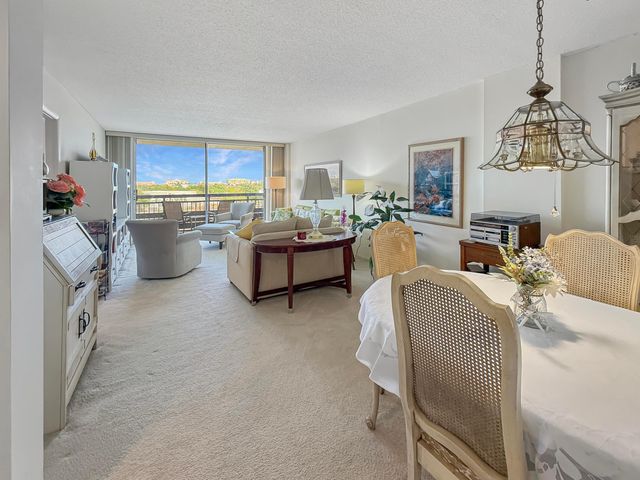 555 NW 4th Avenue 401, Boca Raton, FL 33432
