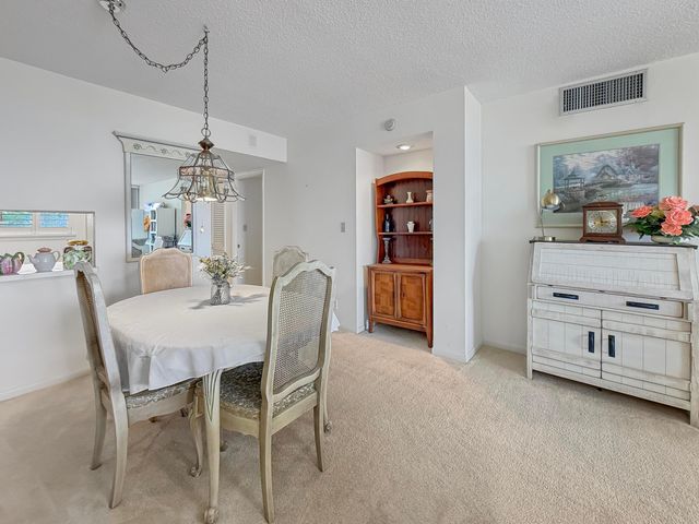 555 NW 4th Avenue 401, Boca Raton, FL 33432