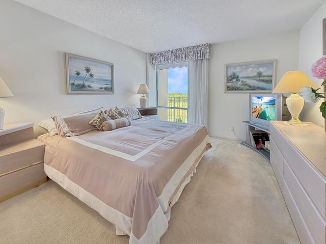 555 NW 4th Avenue 401, Boca Raton, FL 33432