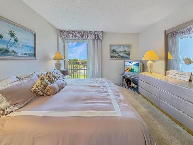 555 NW 4th Avenue 401, Boca Raton, FL 33432