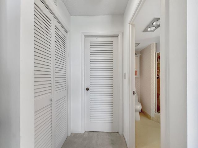 555 NW 4th Avenue 401, Boca Raton, FL 33432