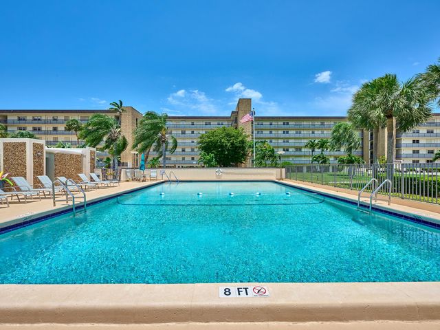 555 NW 4th Avenue 401, Boca Raton, FL 33432