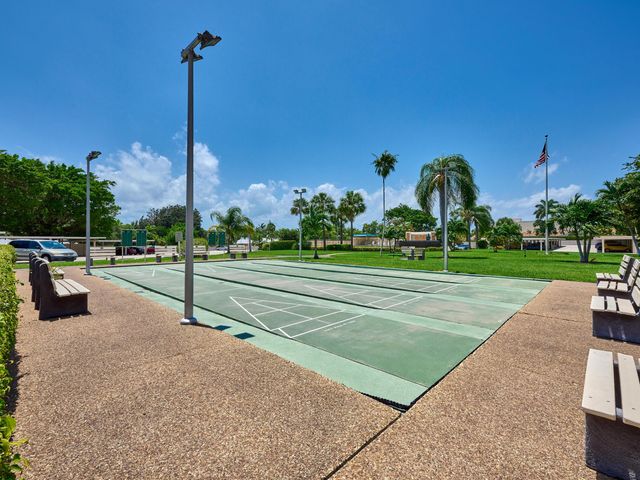 555 NW 4th Avenue 401, Boca Raton, FL 33432
