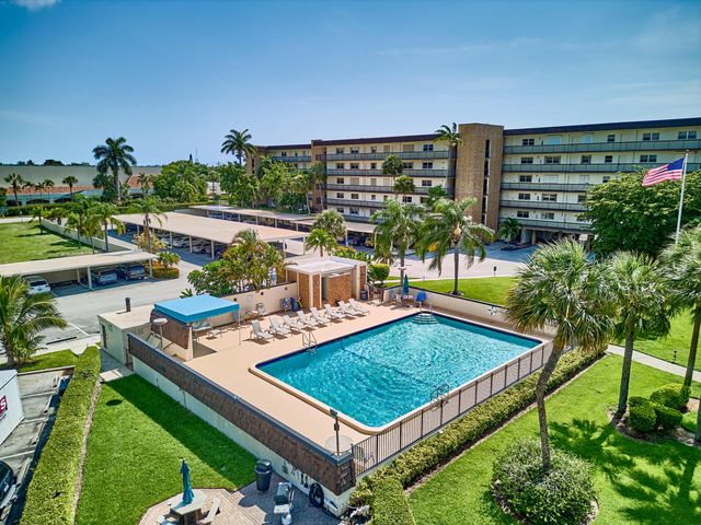 555 NW 4th Avenue 401, Boca Raton, FL 33432