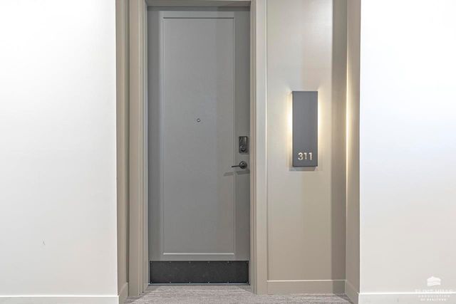 3022 Fieldhouse Circle, Manhattan, KS 66503