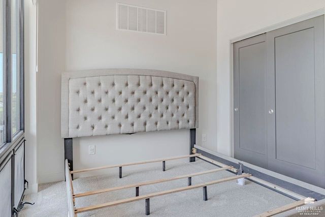 3022 Fieldhouse Circle, Manhattan, KS 66503