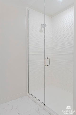 3022 Fieldhouse Circle, Manhattan, KS 66503