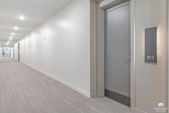 3022 Fieldhouse Circle, Manhattan, KS 66503