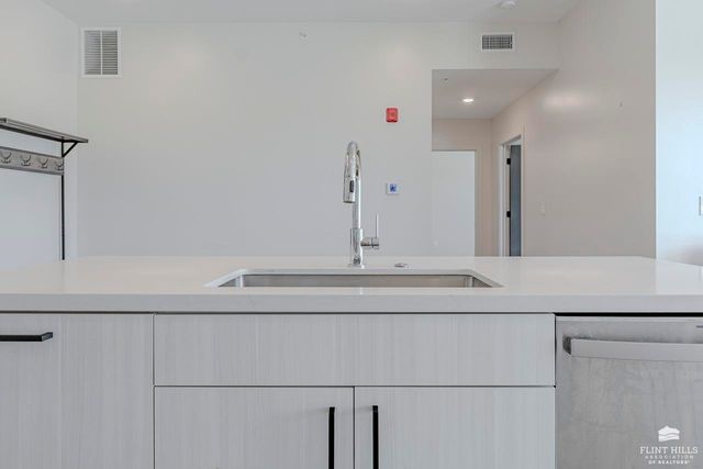 3022 Fieldhouse Circle, Manhattan, KS 66503