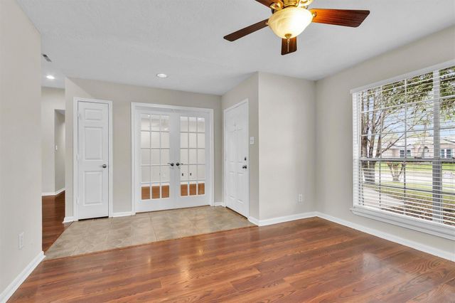 2726 Fox View Circle, Spring, TX 77386