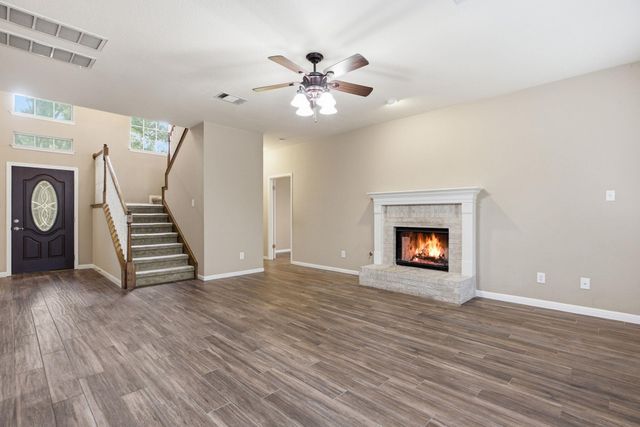 2021 Woodglen DR, Round Rock, TX 78681