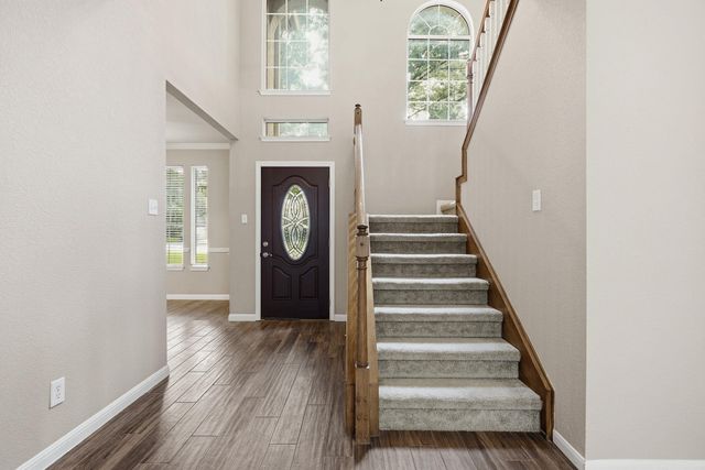 2021 Woodglen DR, Round Rock, TX 78681