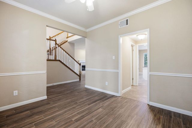 2021 Woodglen DR, Round Rock, TX 78681
