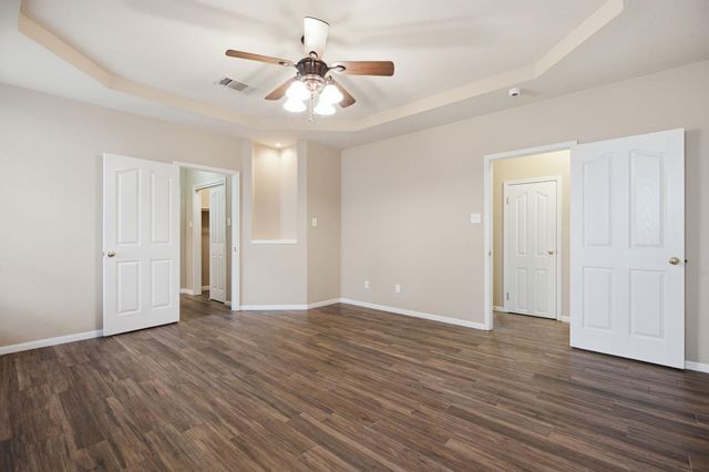 2021 Woodglen DR, Round Rock, TX 78681