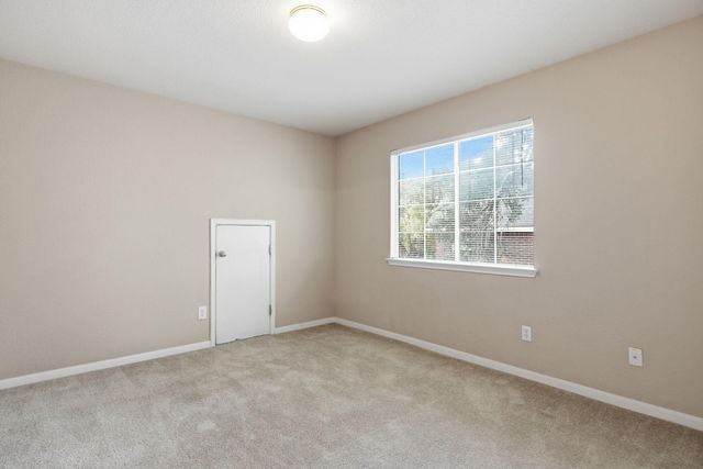 2021 Woodglen DR, Round Rock, TX 78681