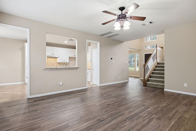 2021 Woodglen DR, Round Rock, TX 78681