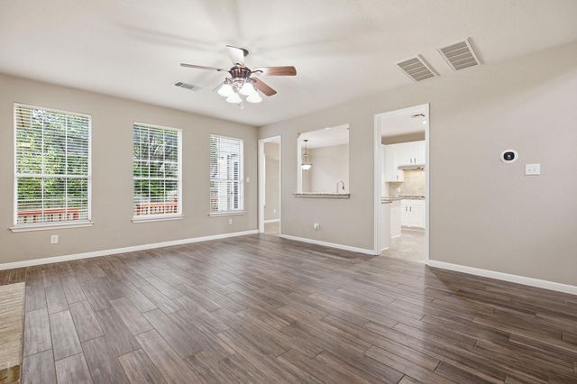 2021 Woodglen DR, Round Rock, TX 78681
