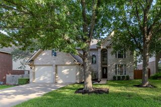 2021 Woodglen DR, Round Rock, TX 78681