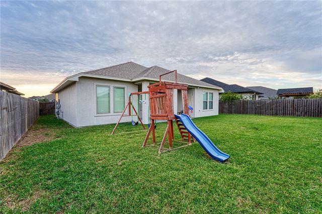 2110 Oak Creek Cove, Corpus Christi, TX 78418