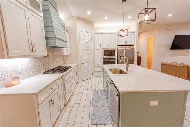 2110 Oak Creek Cove, Corpus Christi, TX 78418