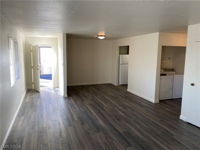 3911 Cambridge Street 4, Las Vegas, NV 89119