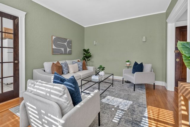 1945 Commonwealth Ave 62, Boston, MA 02135