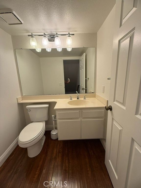 Image 15 of property listing at 2800 Plaza Del Amo 38, Torrance, CA 90503