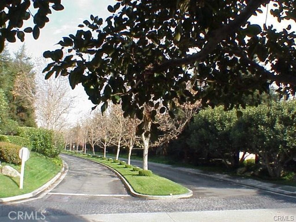 Image 2 of property listing at 2800 Plaza Del Amo 38, Torrance, CA 90503