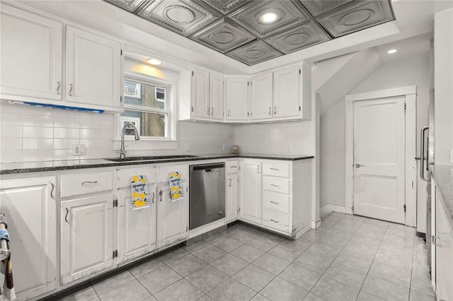 26 Fairview Avenue, Cranston, RI 02905