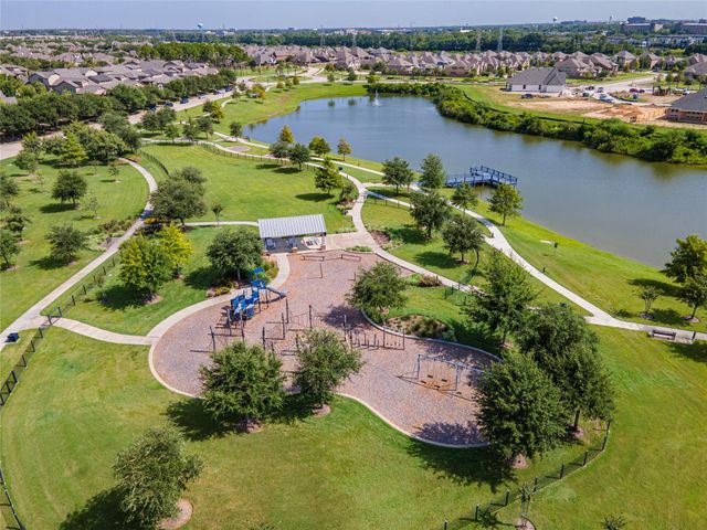 417 Marina View Drive, Webster, TX 77598