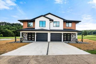 143 & 145 Crooked Creek Drive, London, KY 40744