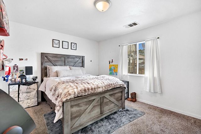 1402 N Bush Avenue, Fresno, CA 93727