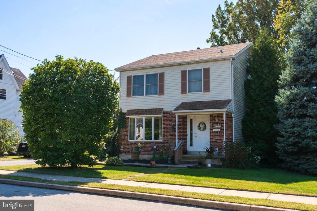 537 FOLSOM AVE, Folsom, PA 19033
